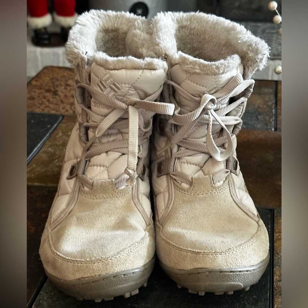 Columbia winter boots. Very good condition.